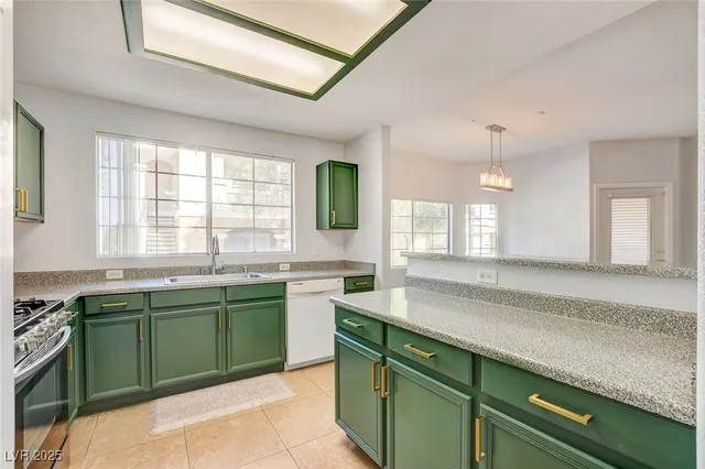 $324,900 | 830 Carnegie Street, Unit 1613, Henderson, NV 89052