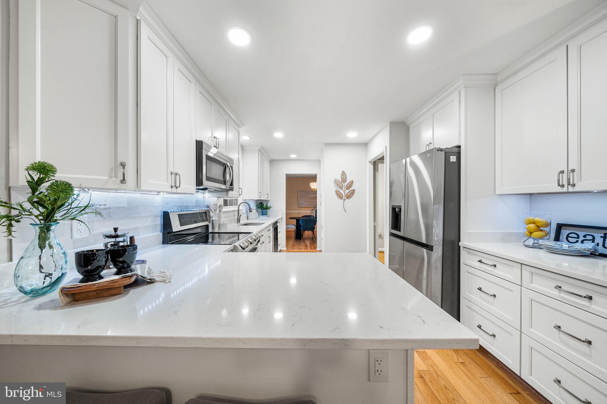 7149 Game Lord Drive Springfield, VA 22153 - Photo 20 of 59 Quartz Counters & Stainless Steel Appliances