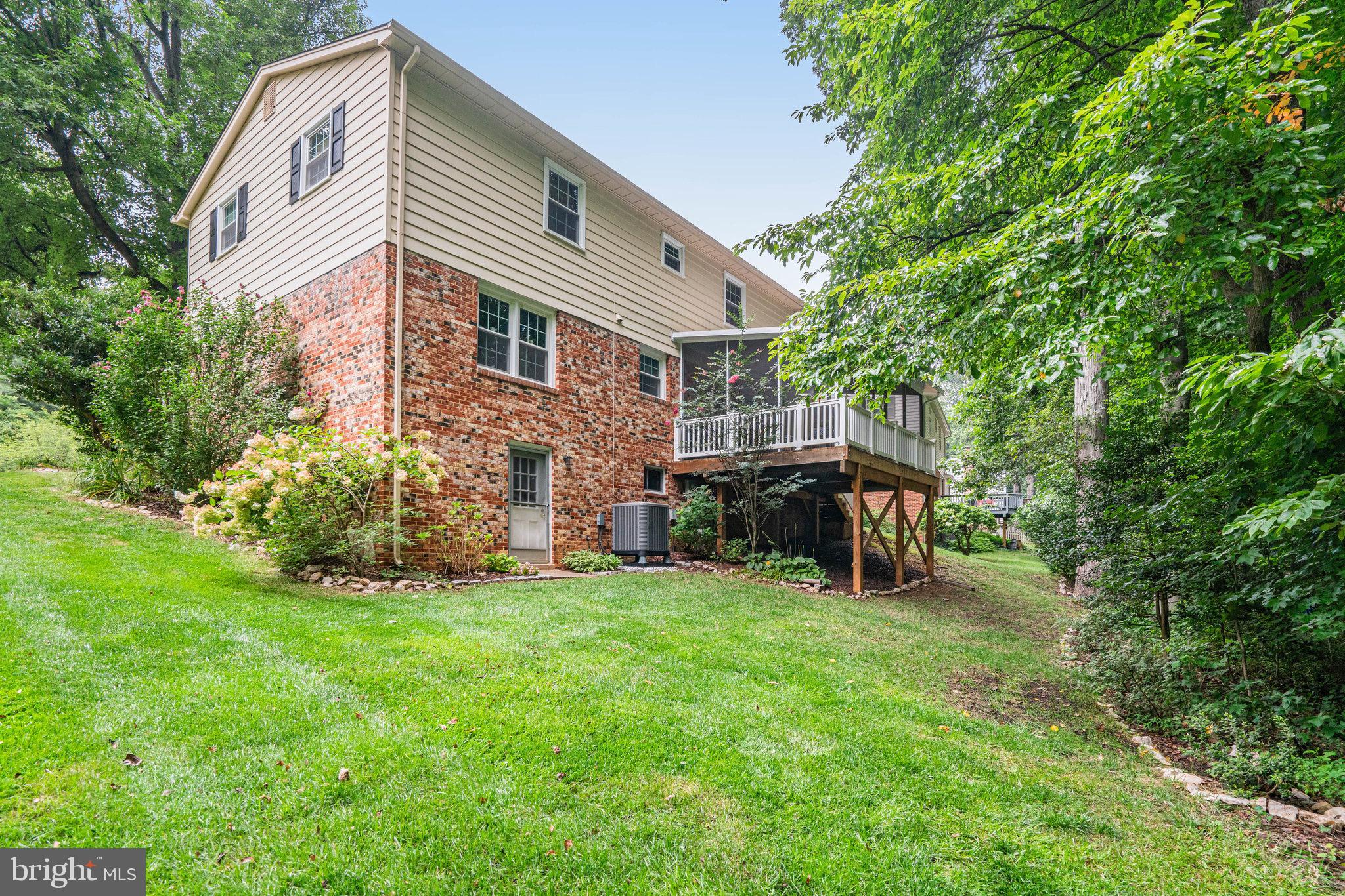 7149 Game Lord Drive Springfield, VA 22153 - Photo 6 of 10 3 Finished Levels 2500+ sq ft