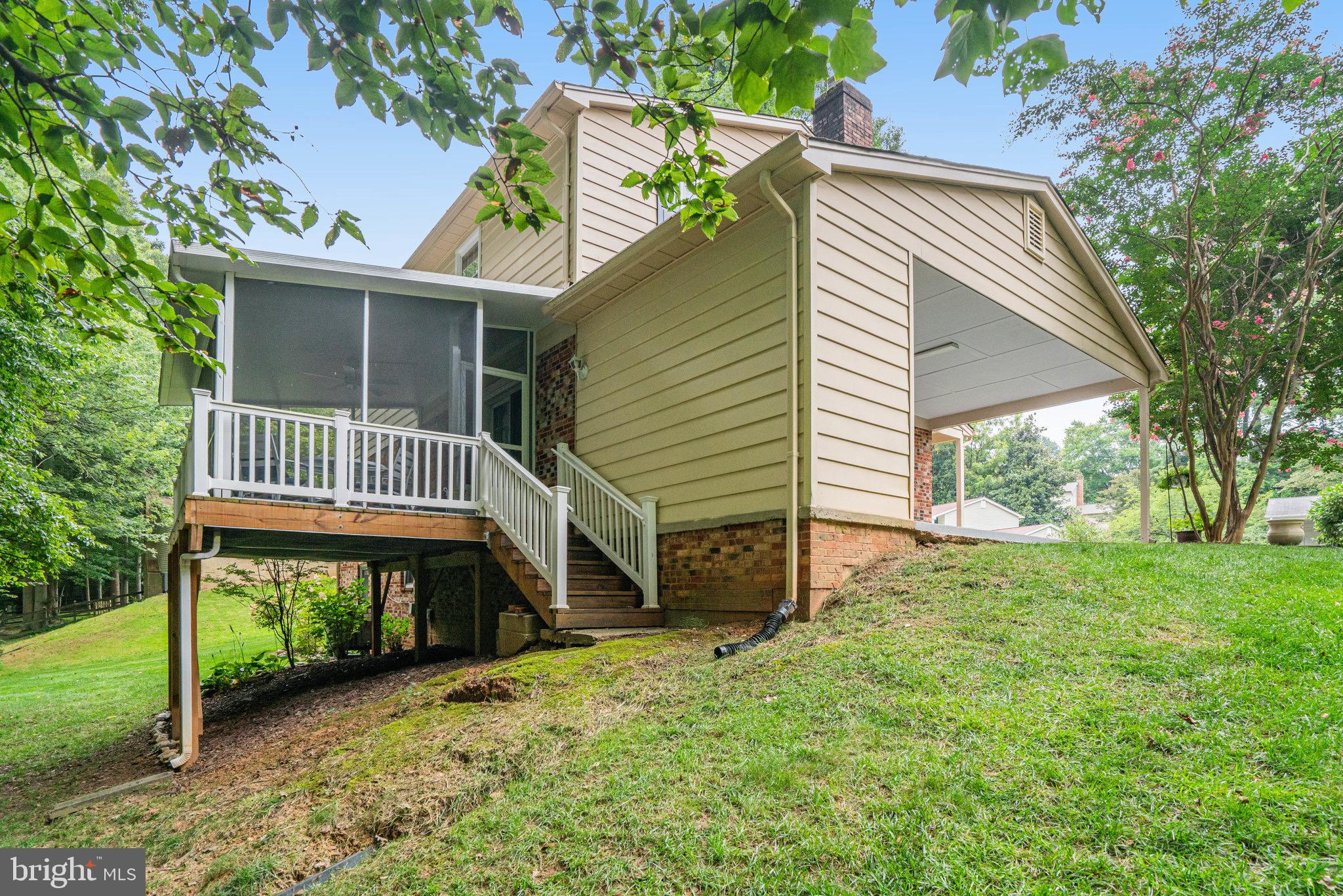 7149 Game Lord Drive Springfield, VA 22153 - Photo 7 of 10 Gorgeous Screened Porch