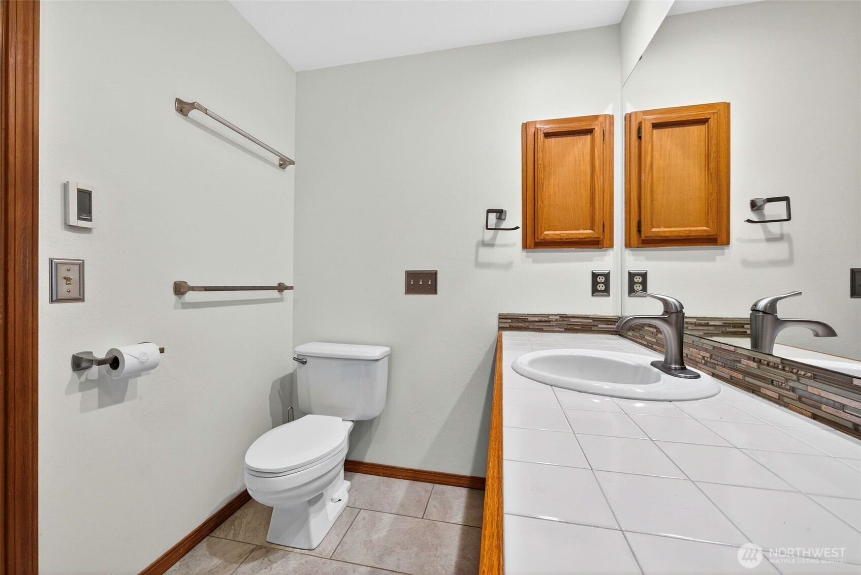 432 3rd Avenue South, Unit B204 Edmonds, WA 98020 - Photo 17 of 32