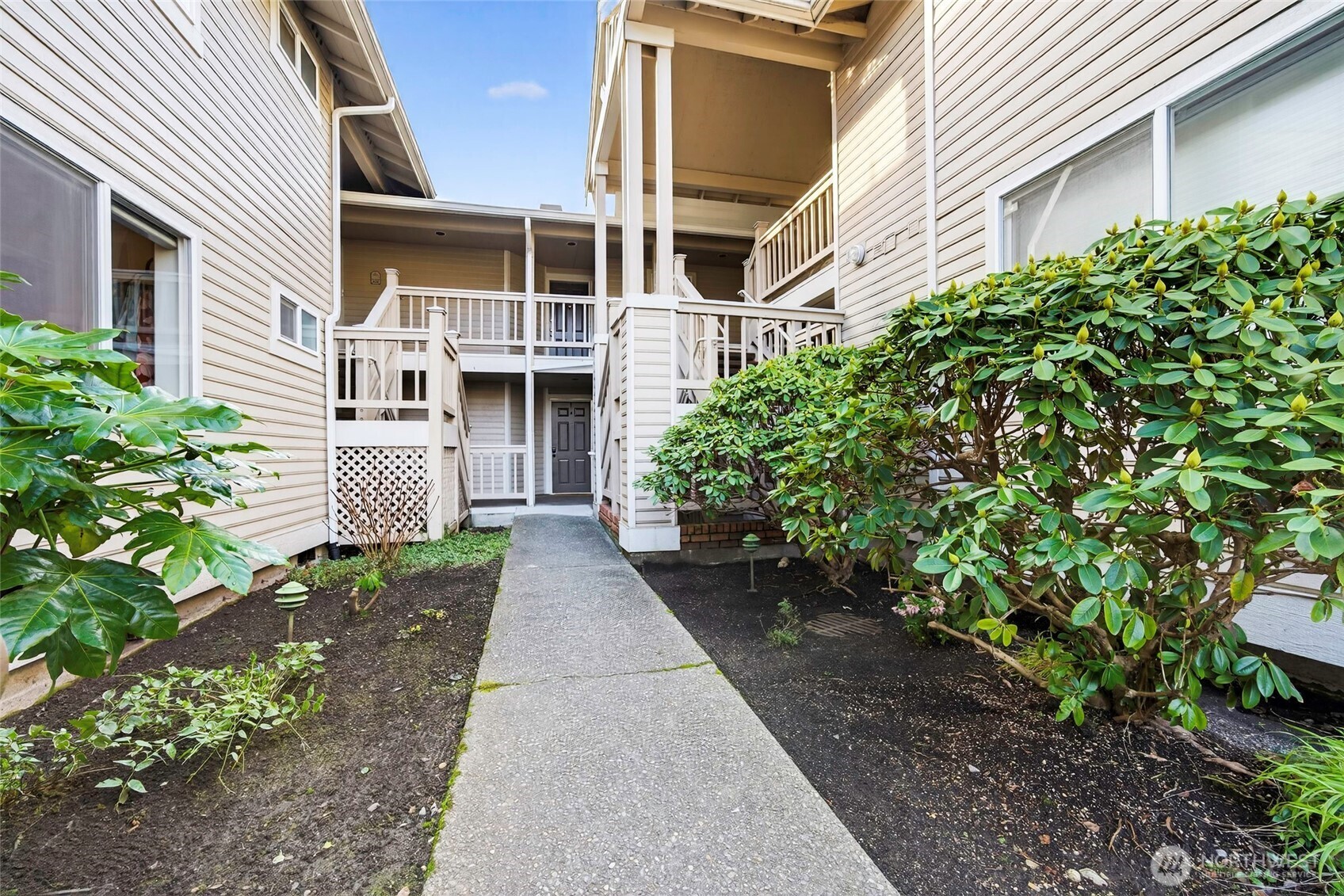 432 3rd Avenue South, Unit B204 Edmonds, WA 98020 - Photo 26 of 32