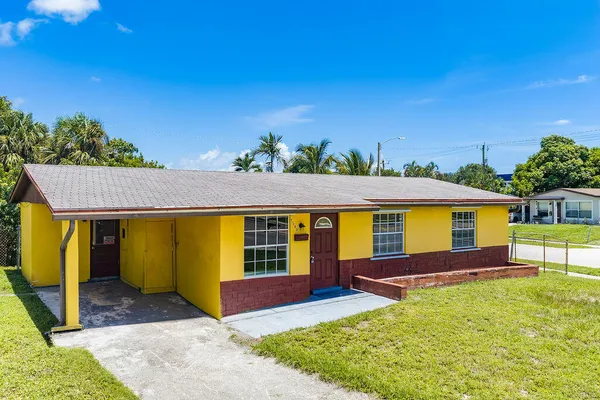 $325,000 | 1500 West 13th Street, Riviera Beach, FL 33404