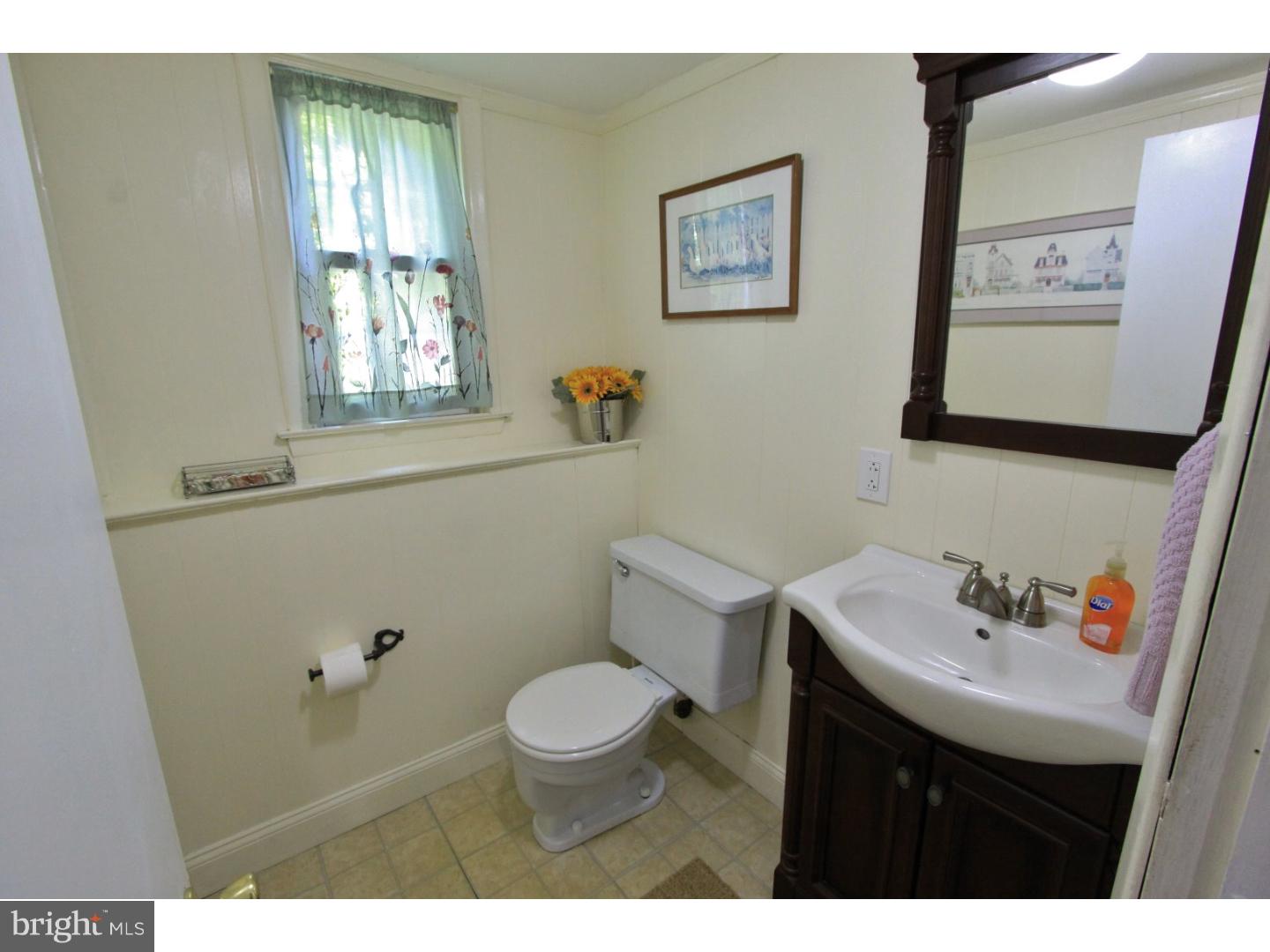 674 Baron Dekalb Road Wayne, PA 19087 - Photo 9 of 25 Bathroom