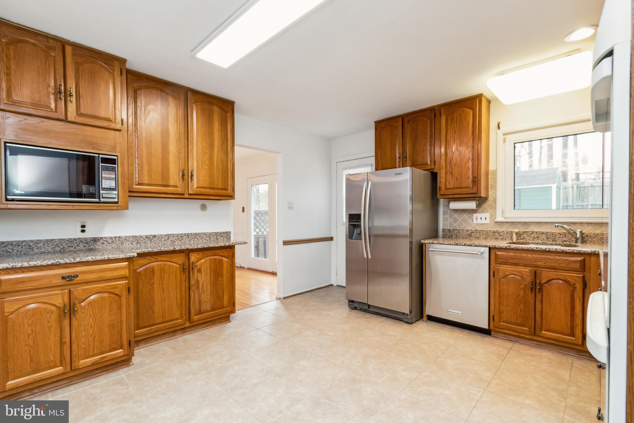 8708 Kerry Lane Springfield, VA 22152 - Photo 11 of 32 Gallery Image 11