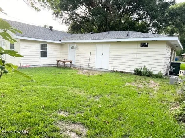 $1,700 | 108 Notre Dame Drive, Lafayette, LA 70506