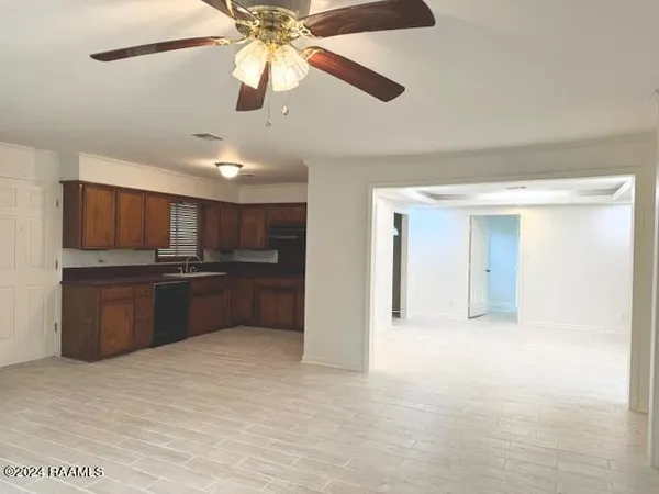 $1,700 | 108 Notre Dame Drive, Lafayette, LA 70506