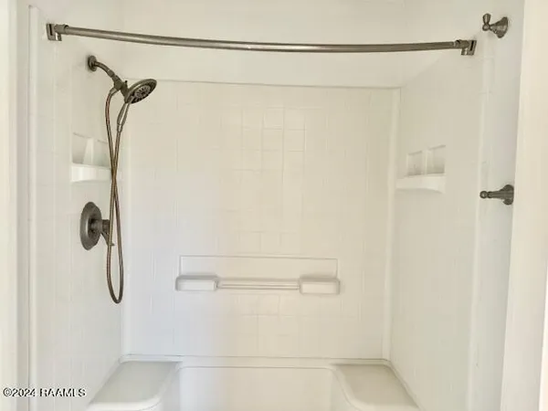 $1,700 | 108 Notre Dame Drive, Lafayette, LA 70506