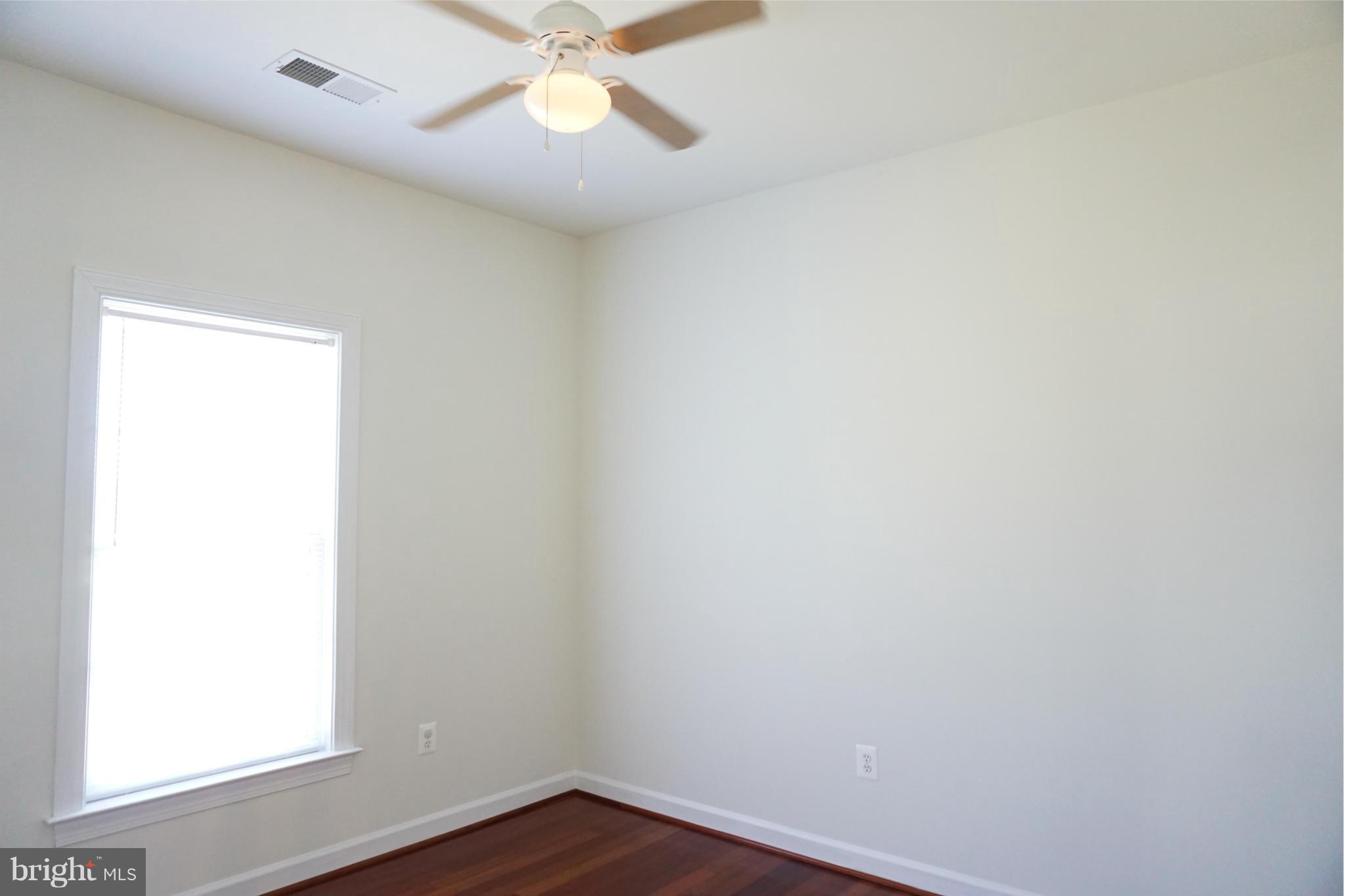 18420 Crestmount Road Boyds, MD 20841 - Photo 19 of 30 3rd Bedroom