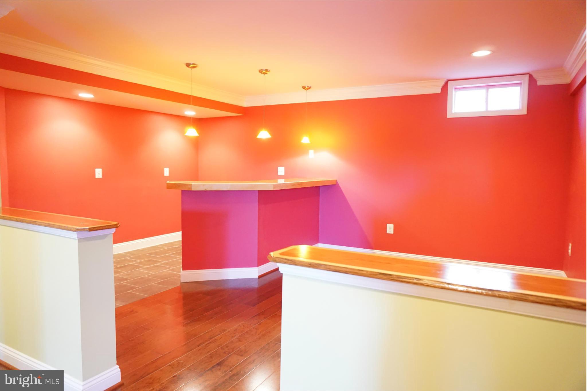 18420 Crestmount Road Boyds, MD 20841 - Photo 29 of 30 Wet Bar