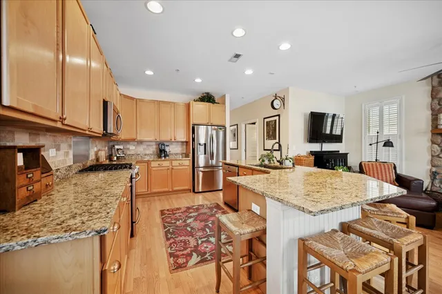 $950,000 | 2230 Goldenrod Lane, Glenview, IL 60026