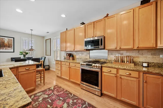 $950,000 | 2230 Goldenrod Lane, Glenview, IL 60026