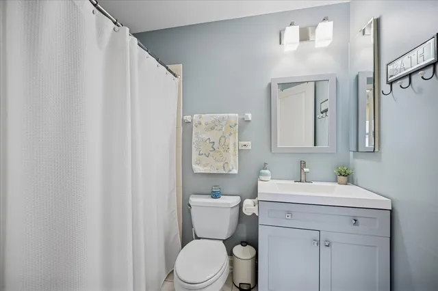 $950,000 | 2230 Goldenrod Lane, Glenview, IL 60026