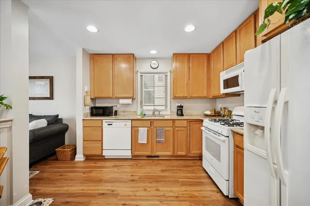 $950,000 | 2230 Goldenrod Lane, Glenview, IL 60026