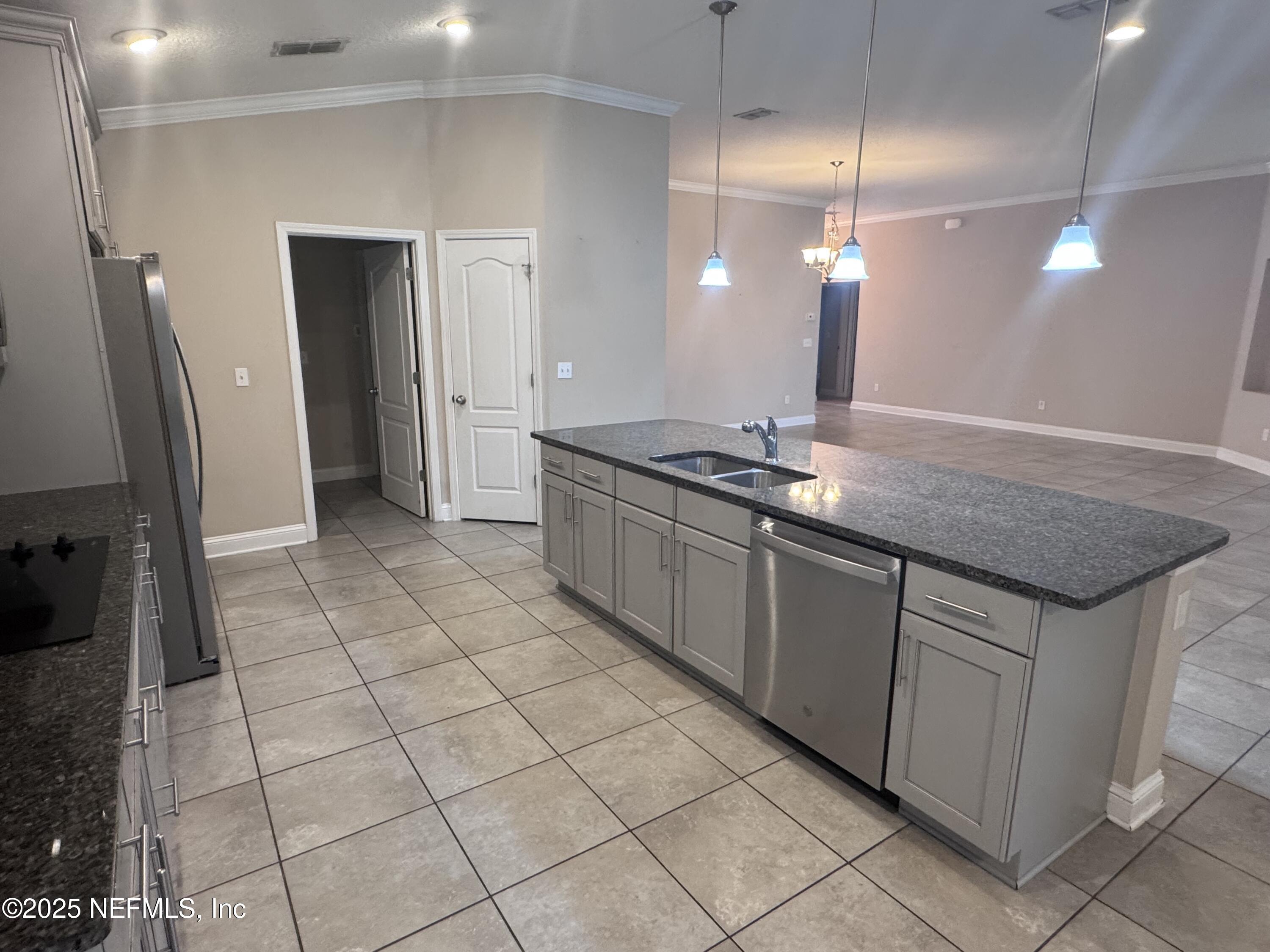 159 Prince Albert Avenue St. Johns, FL 32259 - Photo 6 of 19 Kitchen