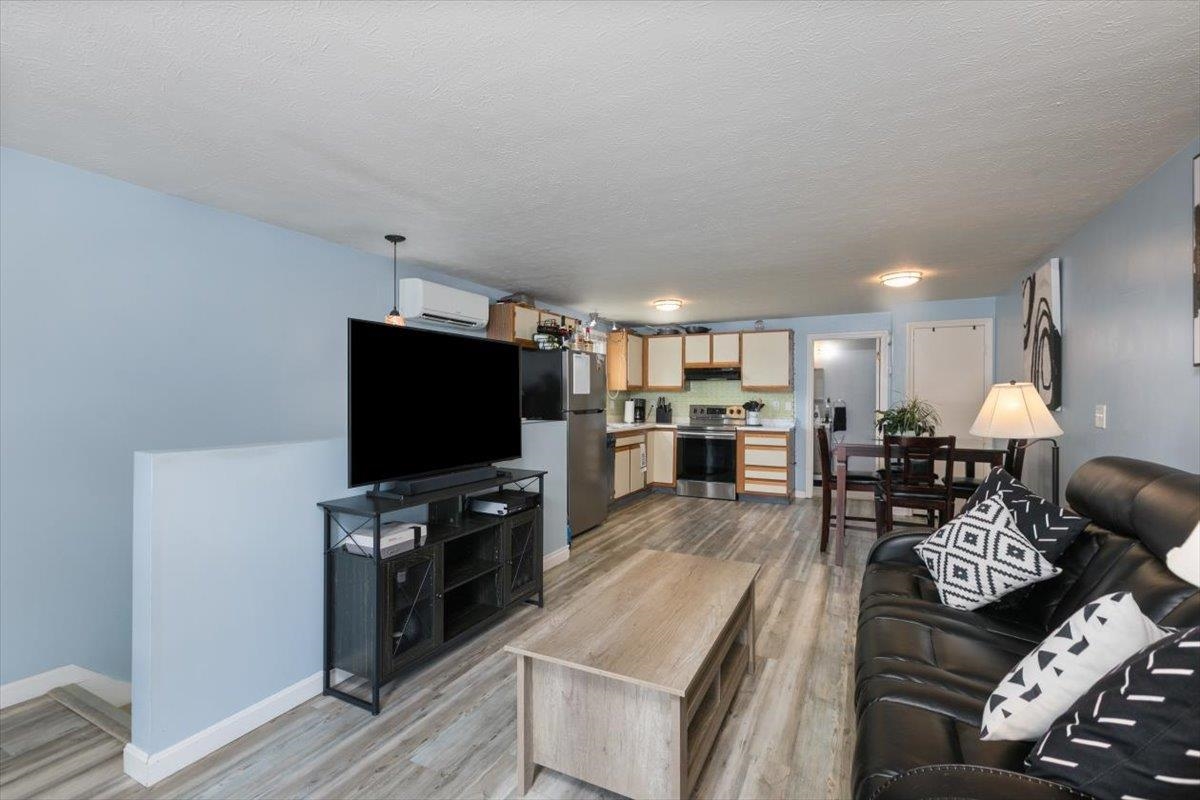 13 Batchelder Avenue, Unit 2 Manchester, NH 03103 - Photo 7 of 25