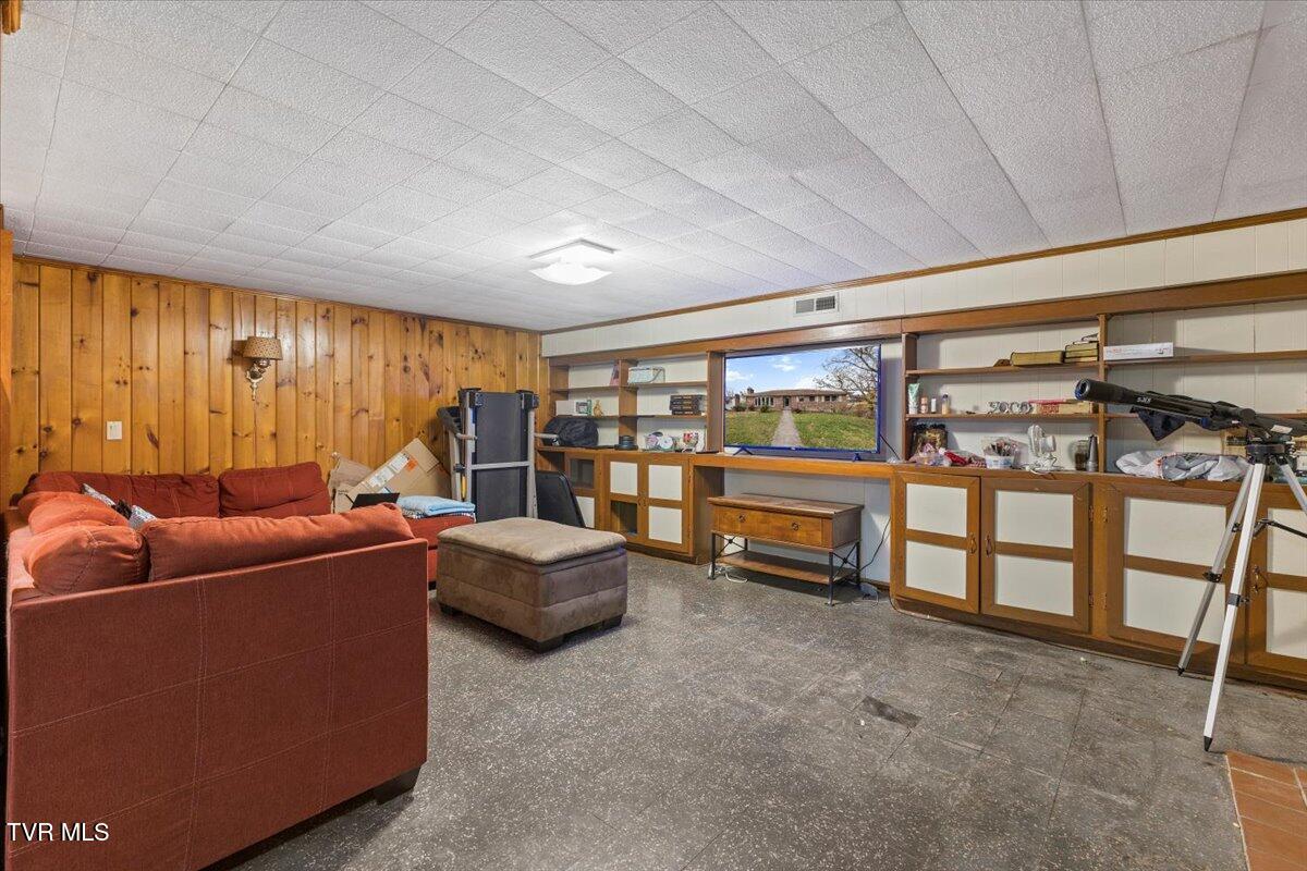 116 Elk Road Bristol, TN 37620 - Photo 18 of 42 18-128A7173