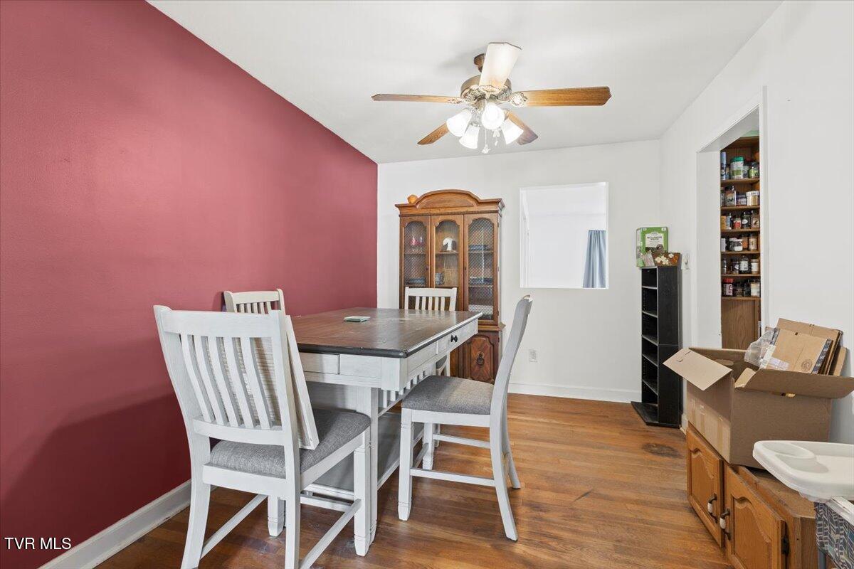 116 Elk Road Bristol, TN 37620 - Photo 6 of 42 06-128A7123