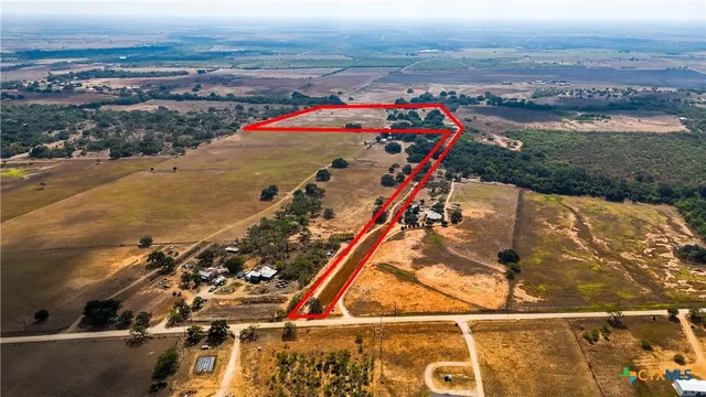 $909,000 | 2141 County Road 132, Floresville, TX 78114