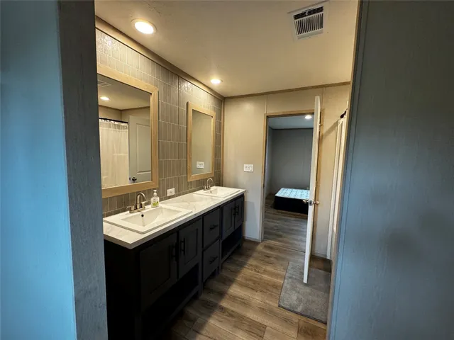 $1,850 | 191 Holly Pond, Onalaska, TX 77360