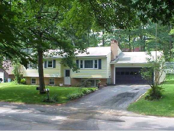 28 Tinker Road Nashua, NH 03064 - Photo 1 of 5 Gallery Image 1