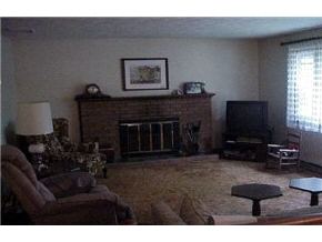 28 Tinker Road Nashua, NH 03064 - Photo 2 of 5 Gallery Image 2