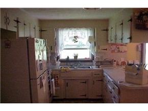 28 Tinker Road Nashua, NH 03064 - Photo 4 of 5 Gallery Image 4
