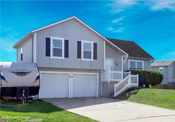 $300,000 | 32471 West 174th Court, Gardner, KS 66030