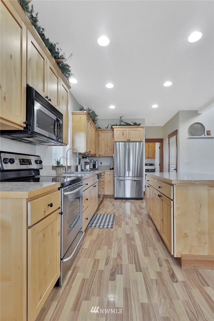 19421 Mountain Meadows Lane Southwest Rochester, WA 98579 - Photo 13 of 40 Gallery Image 13