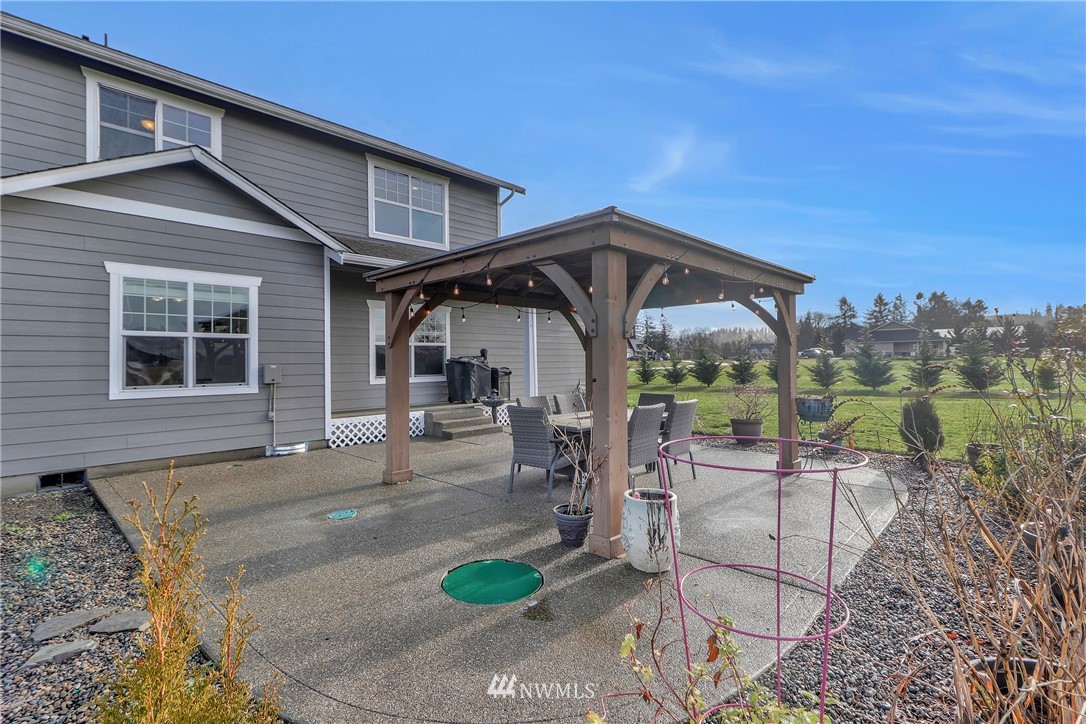 19421 Mountain Meadows Lane Southwest Rochester, WA 98579 - Photo 3 of 40 Gallery Image 3