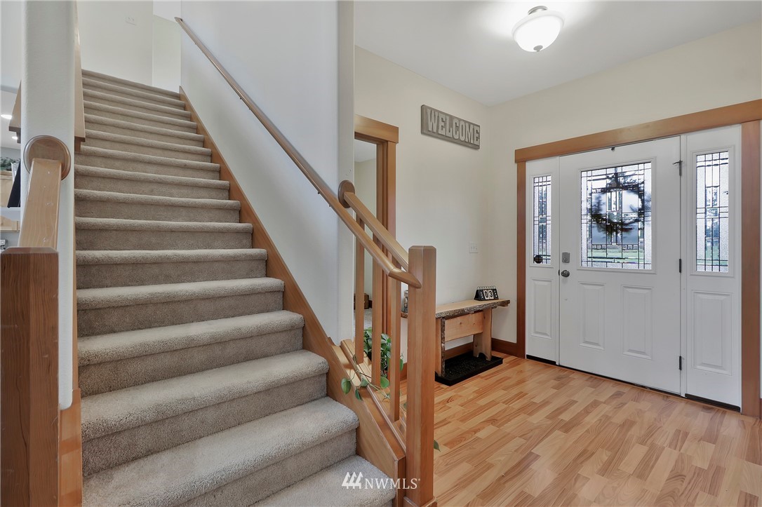 19421 Mountain Meadows Lane Southwest Rochester, WA 98579 - Photo 8 of 40 Gallery Image 8