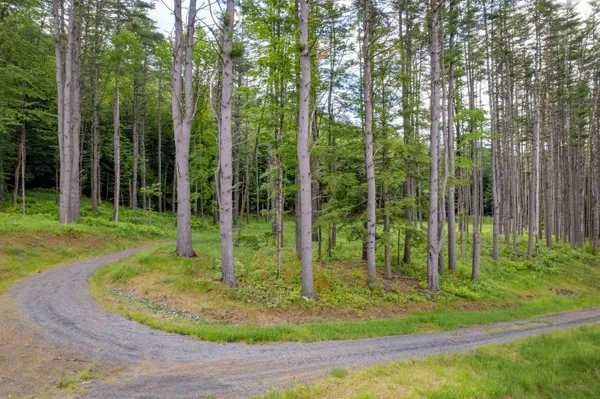 $325,000 | 1 Carlton Hill Road, Woodstock, VT 05091