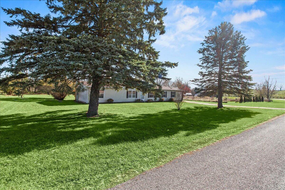 4921 Hawk Road Mechanicsburg, OH 43044 - Photo 4 of 46 04-IMG_1015