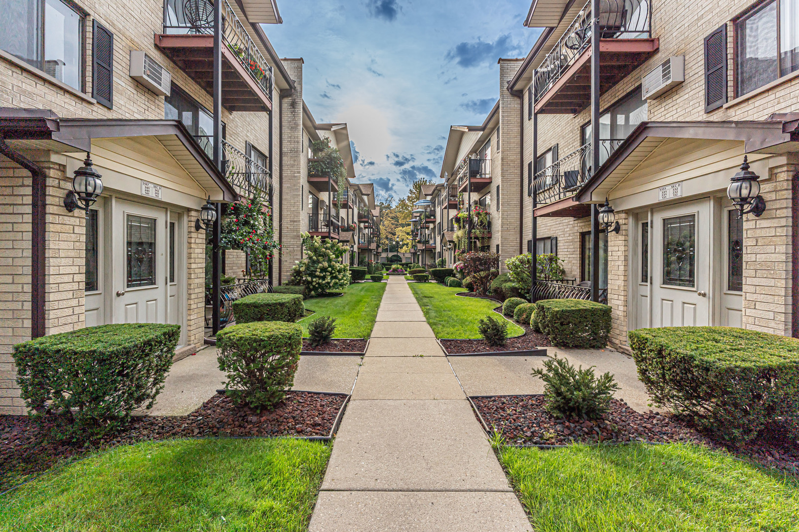 5151 North East River Road, Unit 332D Chicago, IL 60656 - Photo 14 of 14 Gallery Image 14