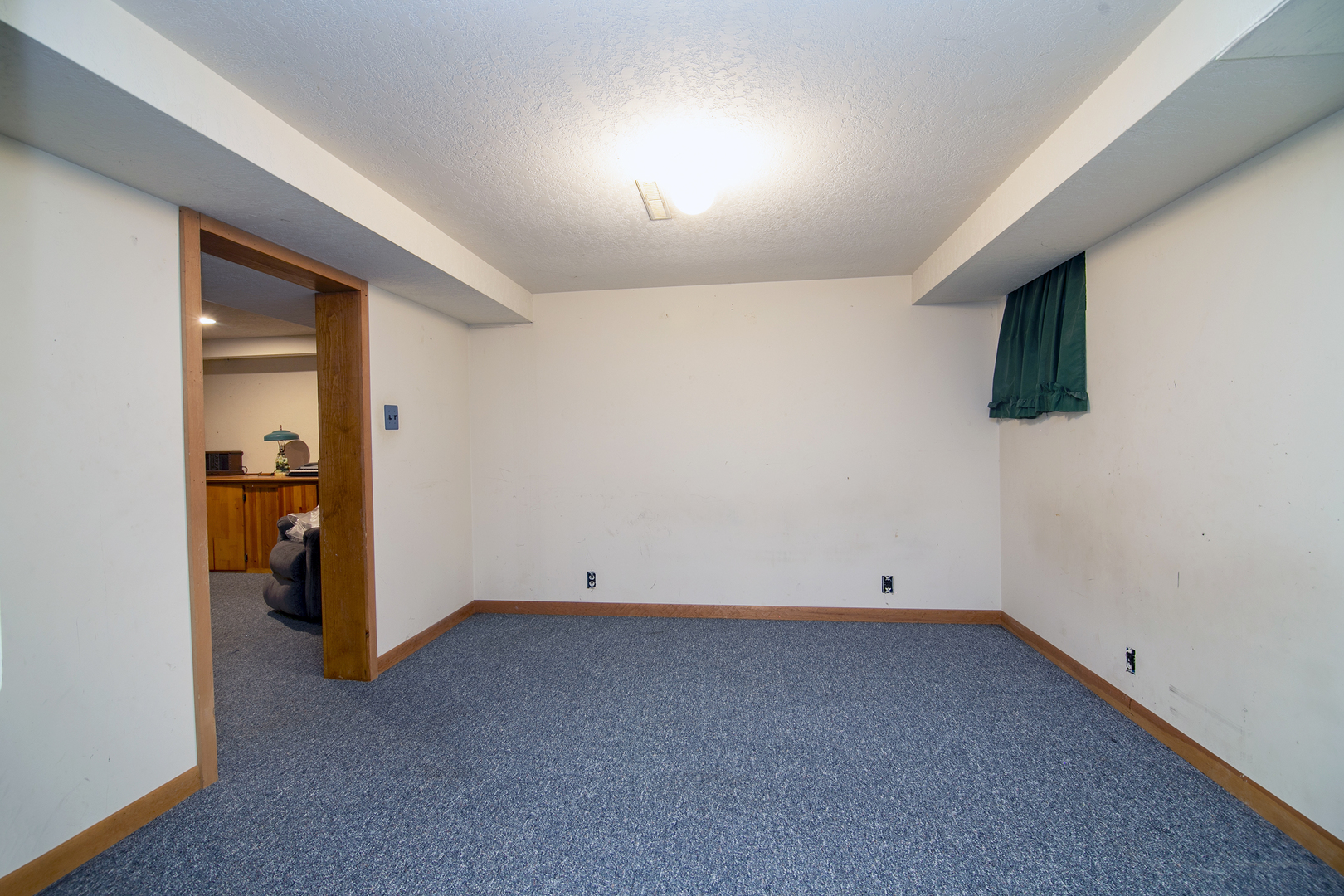 418 South 5000W Road Kankakee, IL 60901 - Photo 16 of 38 an empty room with closet and windows