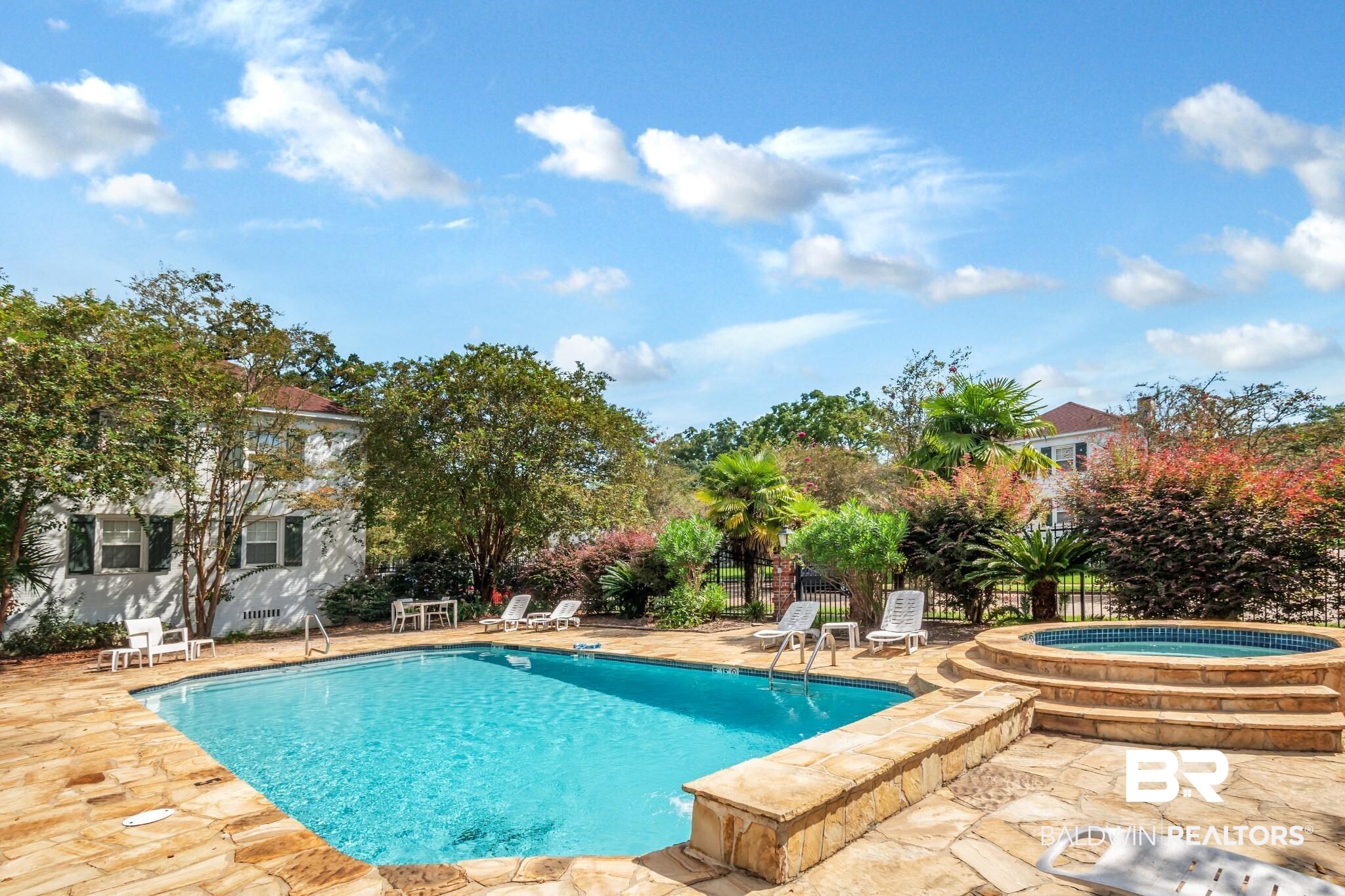214 Upham Street, Unit 2C Mobile, AL 36607 - Photo 9 of 34