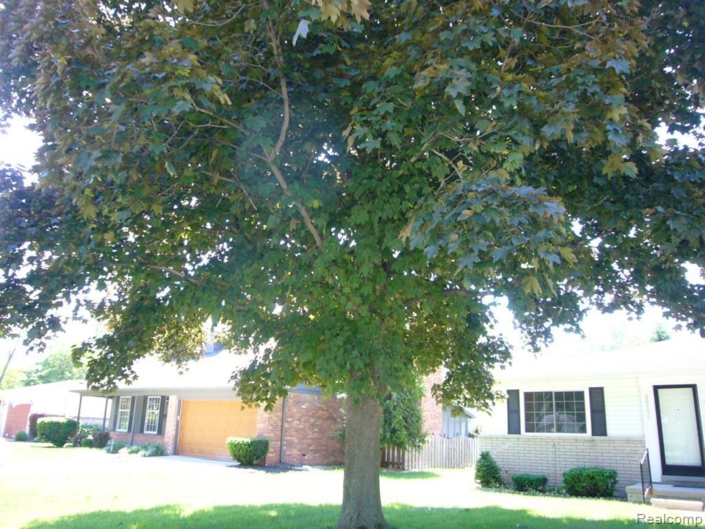 29755 Rambling Road Southfield, MI 48076 - Photo 18 of 21
