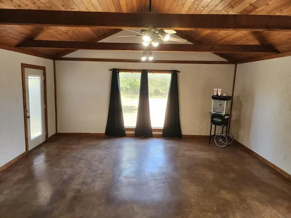 $259,900 | 200 Pembrook Drive, Breckenridge, TX 76424
