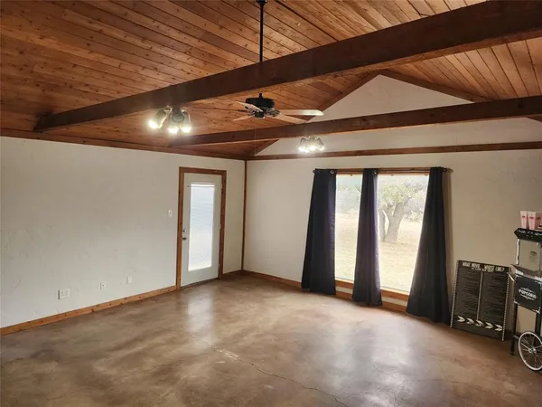 $259,900 | 200 Pembrook Drive, Breckenridge, TX 76424