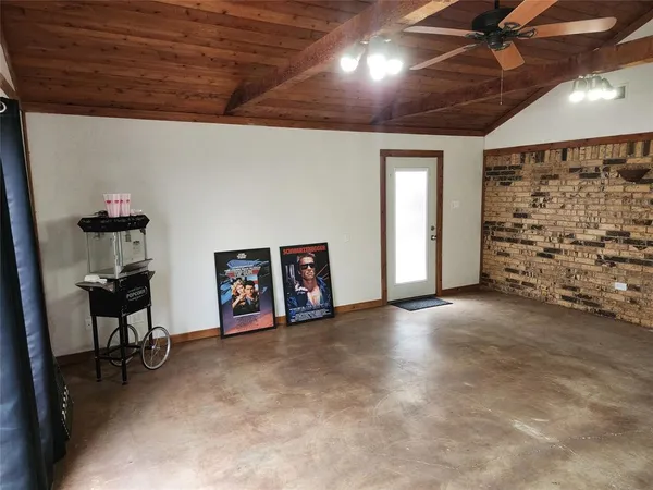 $259,900 | 200 Pembrook Drive, Breckenridge, TX 76424