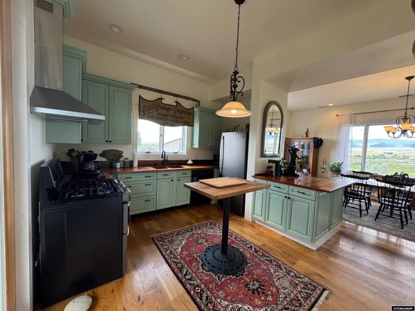 $1,950,000 | 57 Blue Sky Highway, Lander, WY 82520