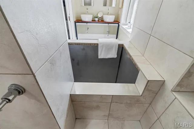 $325,000 | 1408-10 Wright Street, St. Louis, MO 63107