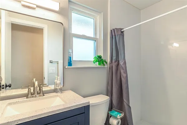 $460,000 | 1100 Byron Lane, Arlington, TX 76012
