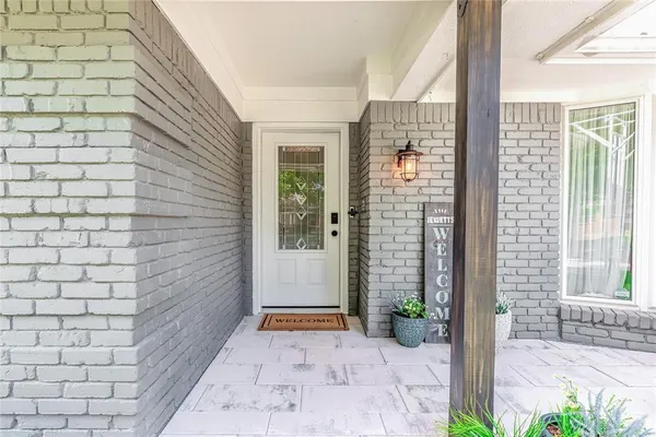 $460,000 | 1100 Byron Lane, Arlington, TX 76012