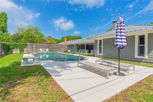 $460,000 | 1100 Byron Lane, Arlington, TX 76012
