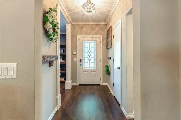 $460,000 | 1100 Byron Lane, Arlington, TX 76012