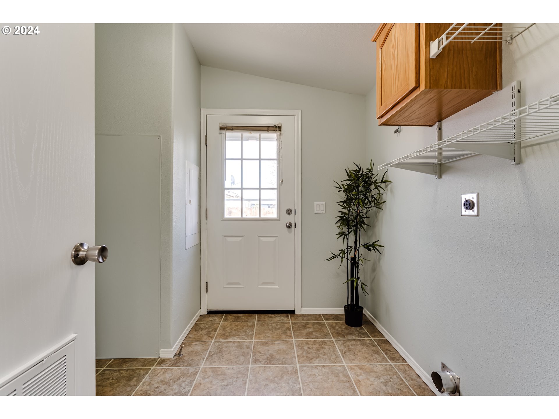 2533 Maia Loop Springfield, OR 97477 - Photo 21 of 28 a view of a closet area with an entryway