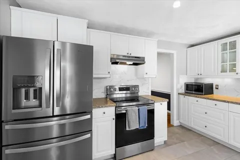 $619,000 | 55 West Street, Unit 3, Medfield, MA 02052