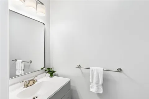 $619,000 | 55 West Street, Unit 3, Medfield, MA 02052