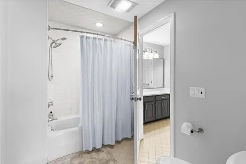 $619,000 | 55 West Street, Unit 3, Medfield, MA 02052